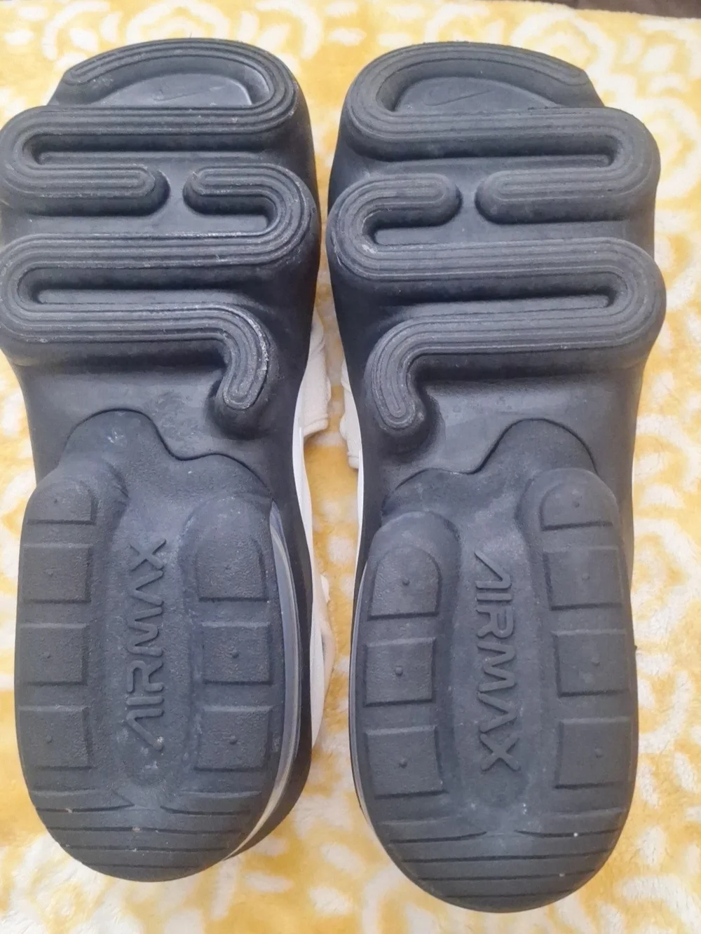 Nike Women’s White and Black Performance Sandals